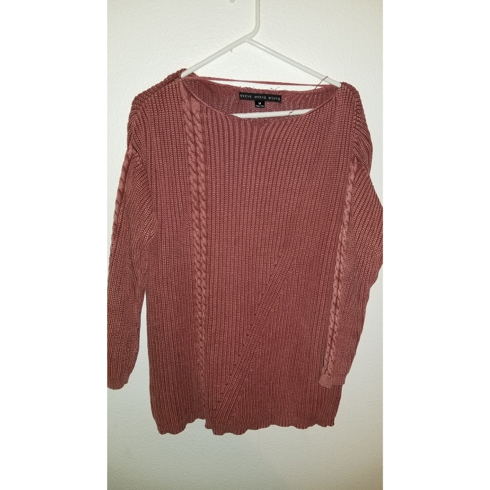 ❣HYFVE Maroon Sweater